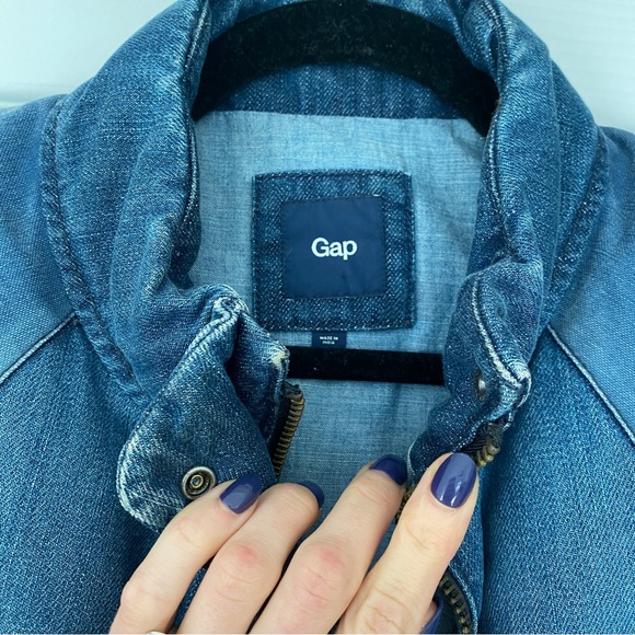 Gap Jean vest, size small - Picture 2 of 2